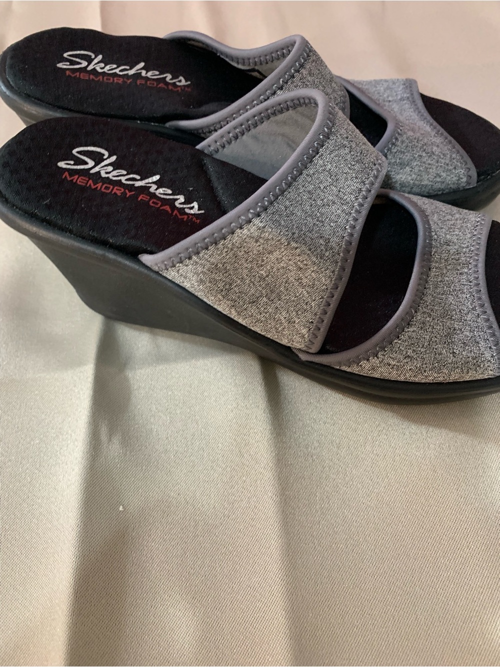 Skechers Women's Gray Dual-Strap Memory Foam Slide Sandals 111/4 - Picture 3 of 7